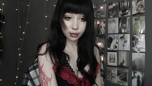 lucy8bit чат на живо