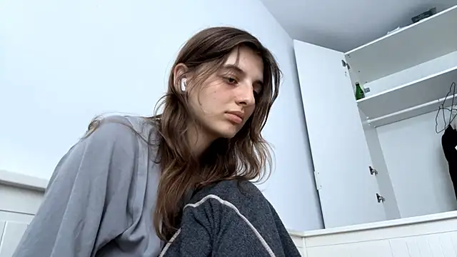 חדר צ'אט בשידור חי של ActaedCottage