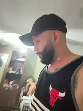 Ssombra_ Adlı Modelin Canlı Sohbet Odası