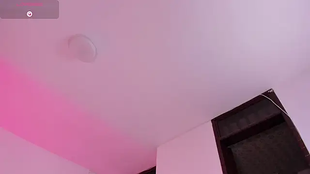 Phòng Chat Trực Tiếp AmaraLewis