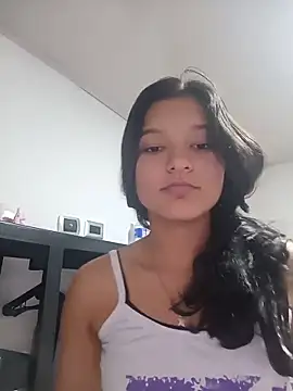 Sweet_Innocence_ Adlı Modelin Canlı Sohbet Odası