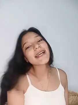 Sweet_Innocence_ Adlı Modelin Canlı Sohbet Odası