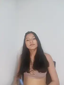 Sweet_Innocence_ Adlı Modelin Canlı Sohbet Odası