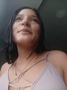 غرفة دردشة Sweet_Innocence_ المباشرة