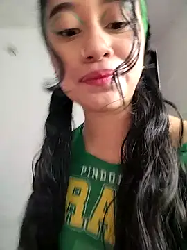 L0lita_Emi12 – live chatrum