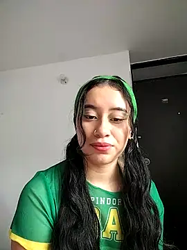 L0lita_Emi12 – live chatrum