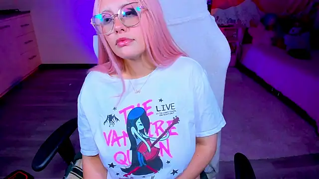 غرفة دردشة Alychu_ المباشرة