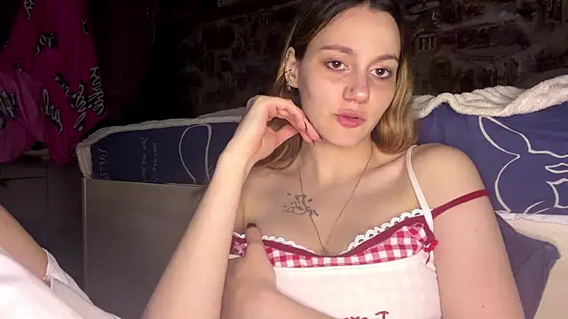 HailingAccess Adlı Modelin Canlı Sohbet Odası