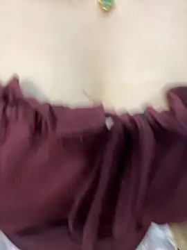 חדר צ'אט בשידור חי של cherry_by
