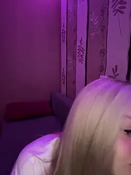 Velvet_Doll_ Adlı Modelin Canlı Sohbet Odası