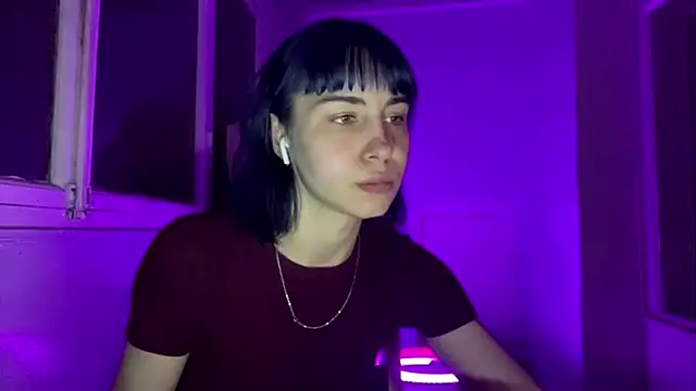 חדר צ'אט בשידור חי של SuccubKira