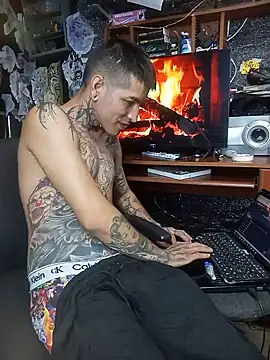 חדר צ'אט בשידור חי של demoni0802