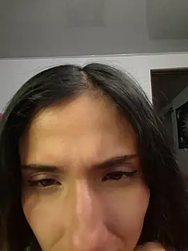 Channel-Luv's Live Chat Room