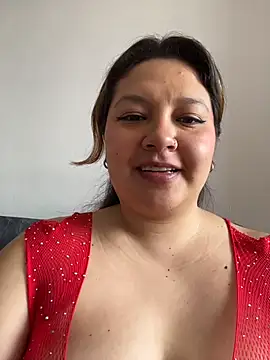 Arya_Moon69 Adlı Modelin Canlı Sohbet Odası