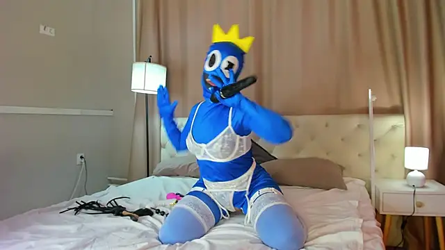 Nikki_Mi1k Adlı Modelin Canlı Sohbet Odası