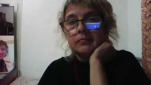 Živá chatovací místnost ElizabethGorden