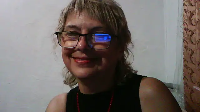 חדר צ'אט בשידור חי של ElizabethGorden
