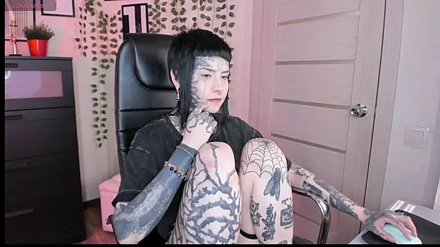 Živá chatovací místnost Bloood__Mary
