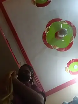 חדר צ'אט בשידור חי של Life_Of_Diya