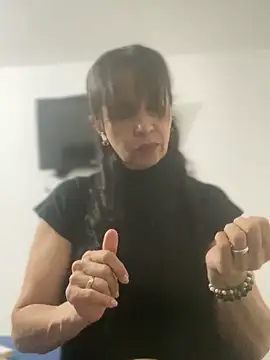חדר צ'אט בשידור חי של Soy_Camila8
