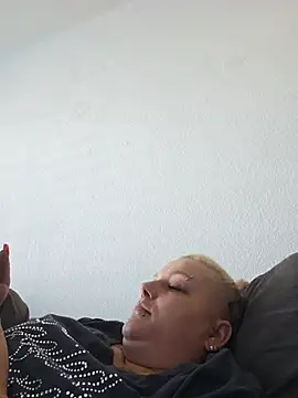 Lady_Peggi লাইভ চ্যাট রুম