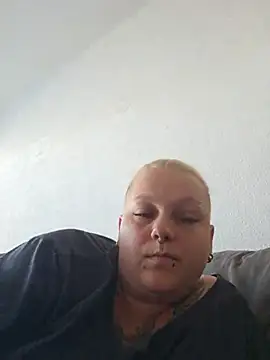 Lady_Peggi Adlı Modelin Canlı Sohbet Odası