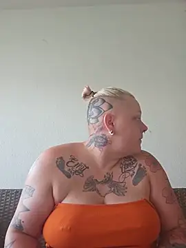 Lady_Peggi – Naživo XXX chat