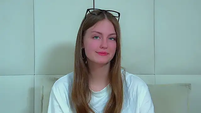 SofiaSarvains Adlı Modelin Canlı Sohbet Odası