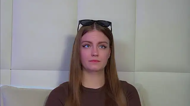 SofiaSarvains: δωμάτιο απευθείας συνομιλίας
