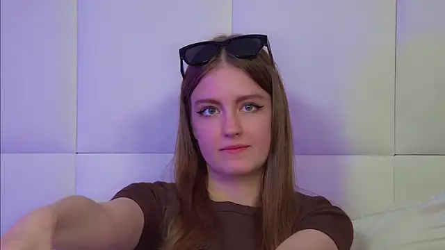 SofiaSarvains – Naživo chatovacia miestnosť