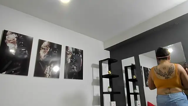 Ximena_Rossi's Live Chat Room