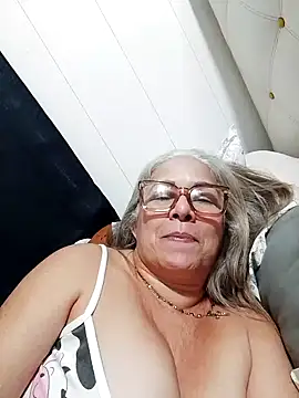 chanelsexx Adlı Modelin Canlı Sohbet Odası