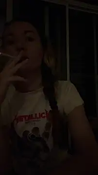 Živá chatovací místnost Mini_girl_do_it_better