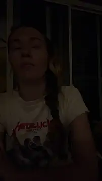 ห้องแชทสดของ Mini_girl_do_it_better