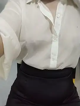 Lily-26's Live Chat Room
