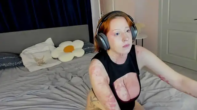 Maya_foxy: вебкам-шоу