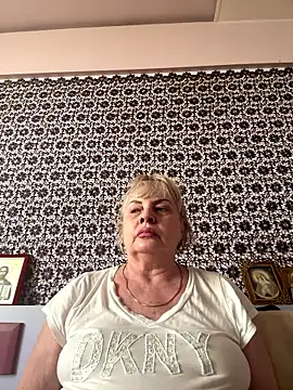 AnastasiaGrey777 Adlı Modelin Canlı Sohbet Odası
