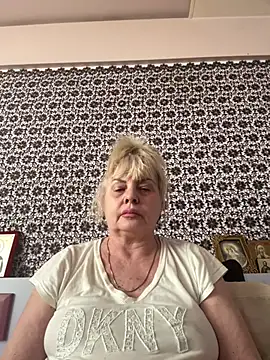 AnastasiaGrey777 Adlı Modelin Canlı Sohbet Odası