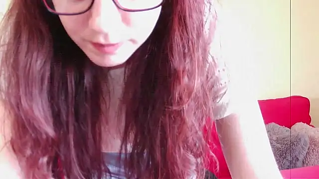 EmilyHotAngel élő chatszobája