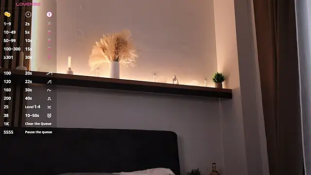 JaniseMangas Adlı Modelin Canlı Sohbet Odası