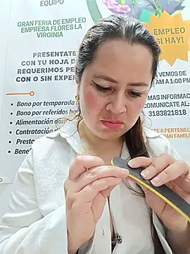 Pokój czatu na żywo – VANESSA__28