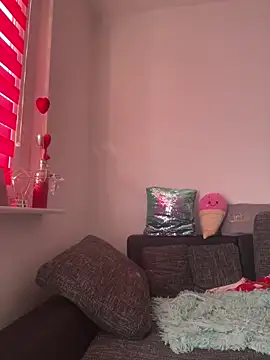 LindaLee90 live-chat rom