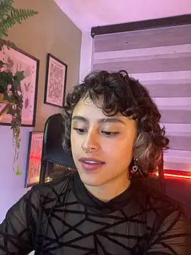 Lusiana__ – live chatrum