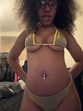 AaliyahBlackxox live-chat rom