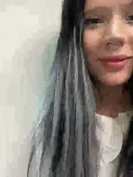 Chat soba uživo modela sukidaa