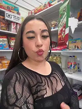IvySanchez_Pinkk 现场聊天室