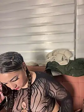 IvySanchez_Pinkkのライブチャットルーム