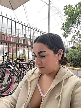 Živá chatovací místnost IvySanchez_Pinkk