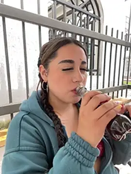 IvySanchez_Pinkk élő chatszobája