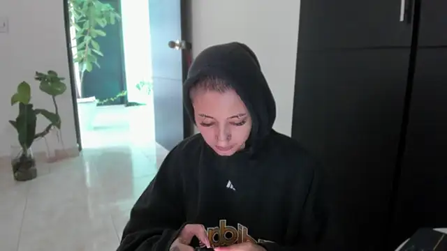 vandalovee_ Cameră chat live